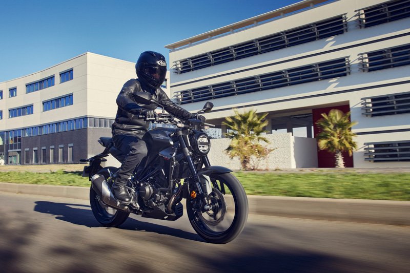 La nueva CB300R 2022