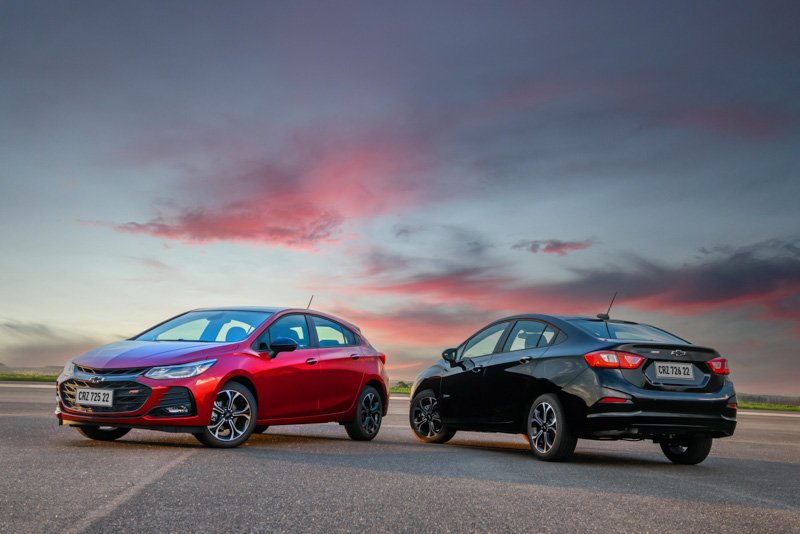 Nuevas versiones de Cruze en Brasil: RS y Midnight