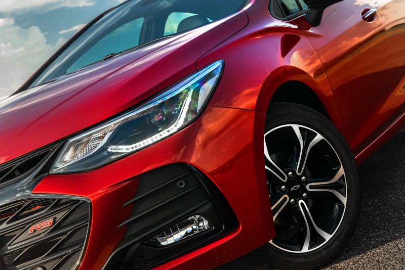 Nuevas versiones de Cruze en Brasil: RS y Midnight
