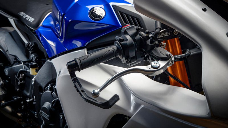 Yamaha presenta la R1 GYTR 2023