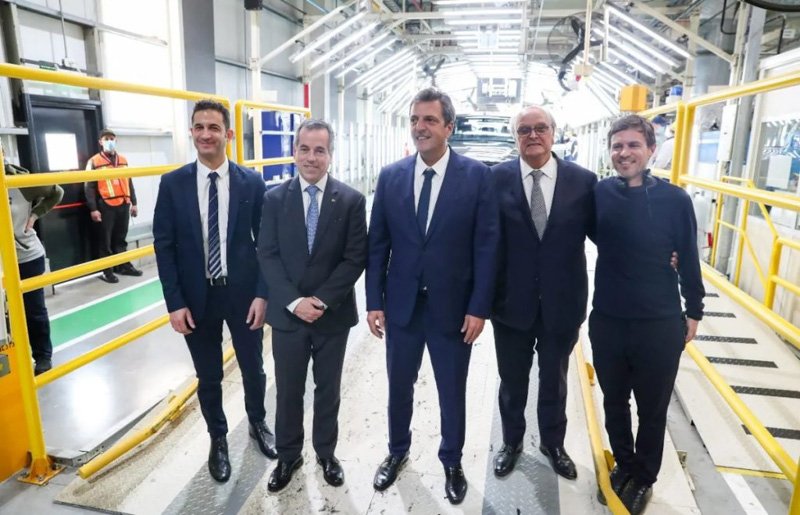 El Gobierno impulsa exportaciones de Autopartes 