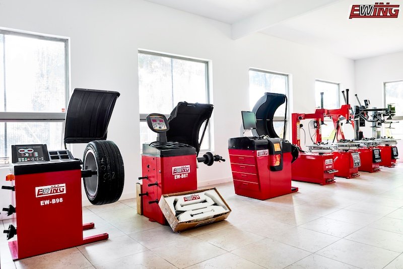 Lo último en equipamiento EWING