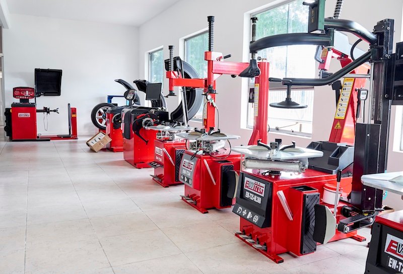 Lo último en equipamiento EWING