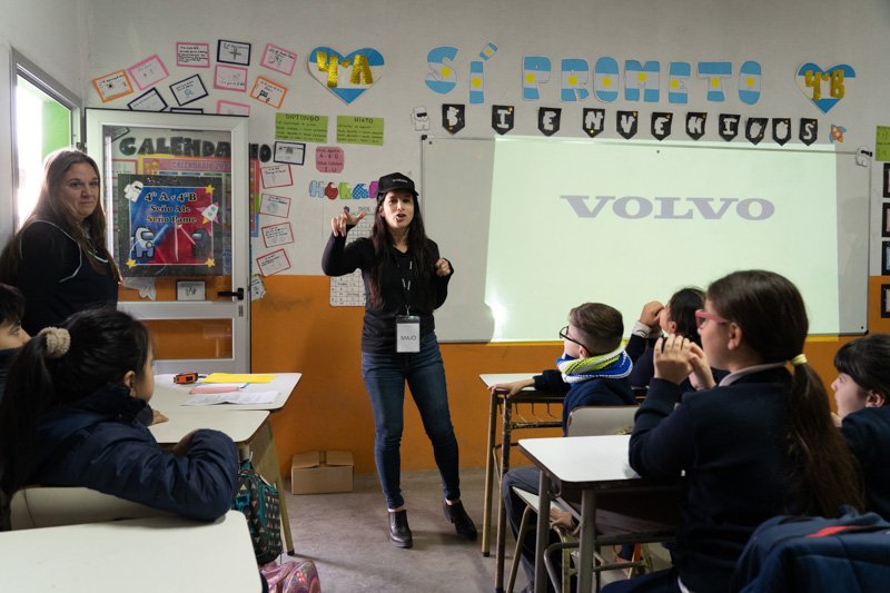 Campaña Volvo Trucks & Buses para los niños