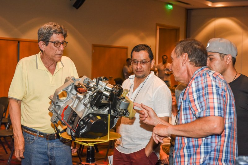 Conjuntos de competición en Automechanika