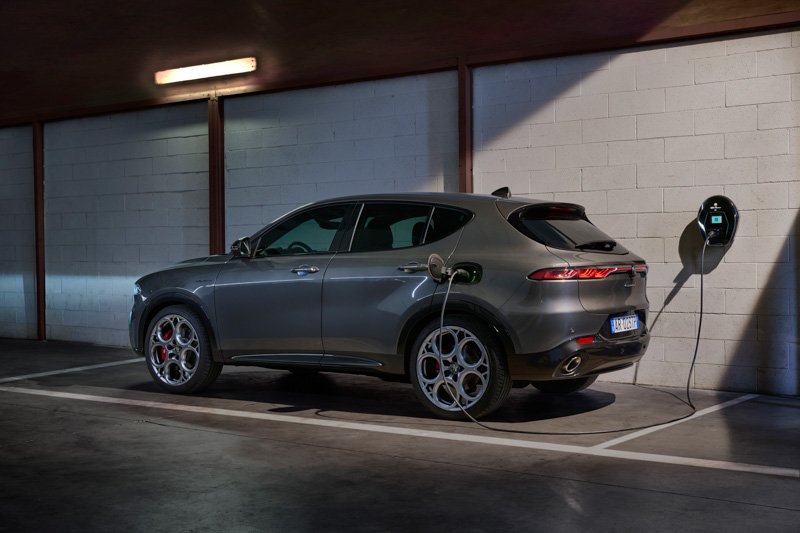 El Alfa Romeo Tonale híbrido enchufable Q4 