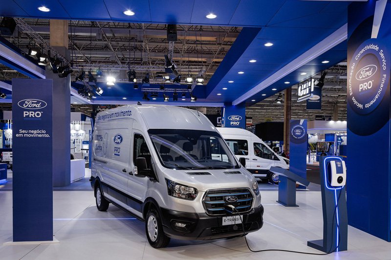 Tres Ford Transit en Fenatran