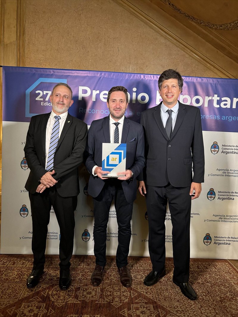 Juntas Illinois distinguida con el premio Exportar 2022