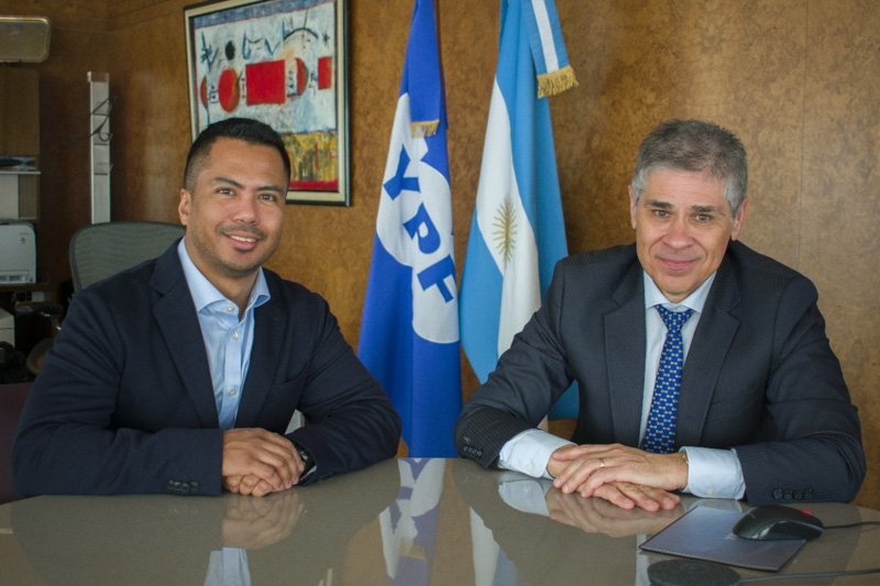 YPF y Petronas
