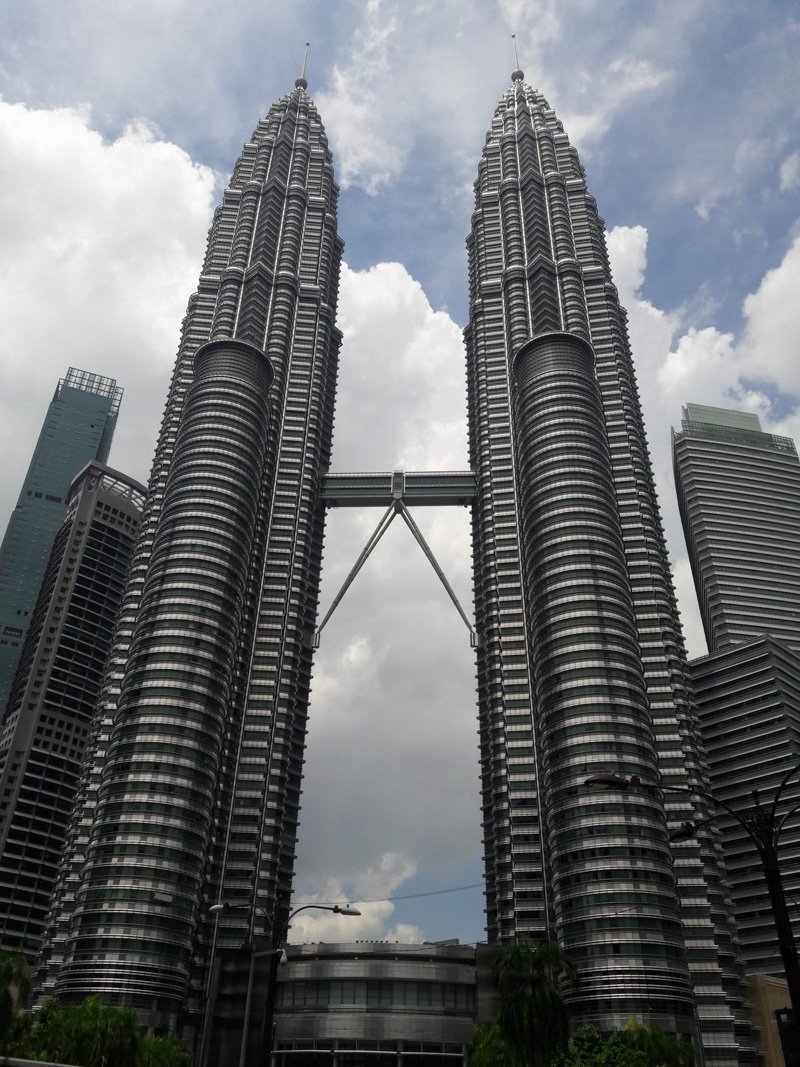 YPF y Petronas