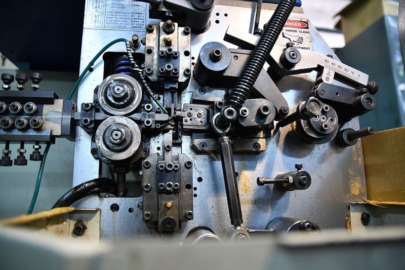 Los controles de calidad Hescher para a fabricacion de bujías diesel