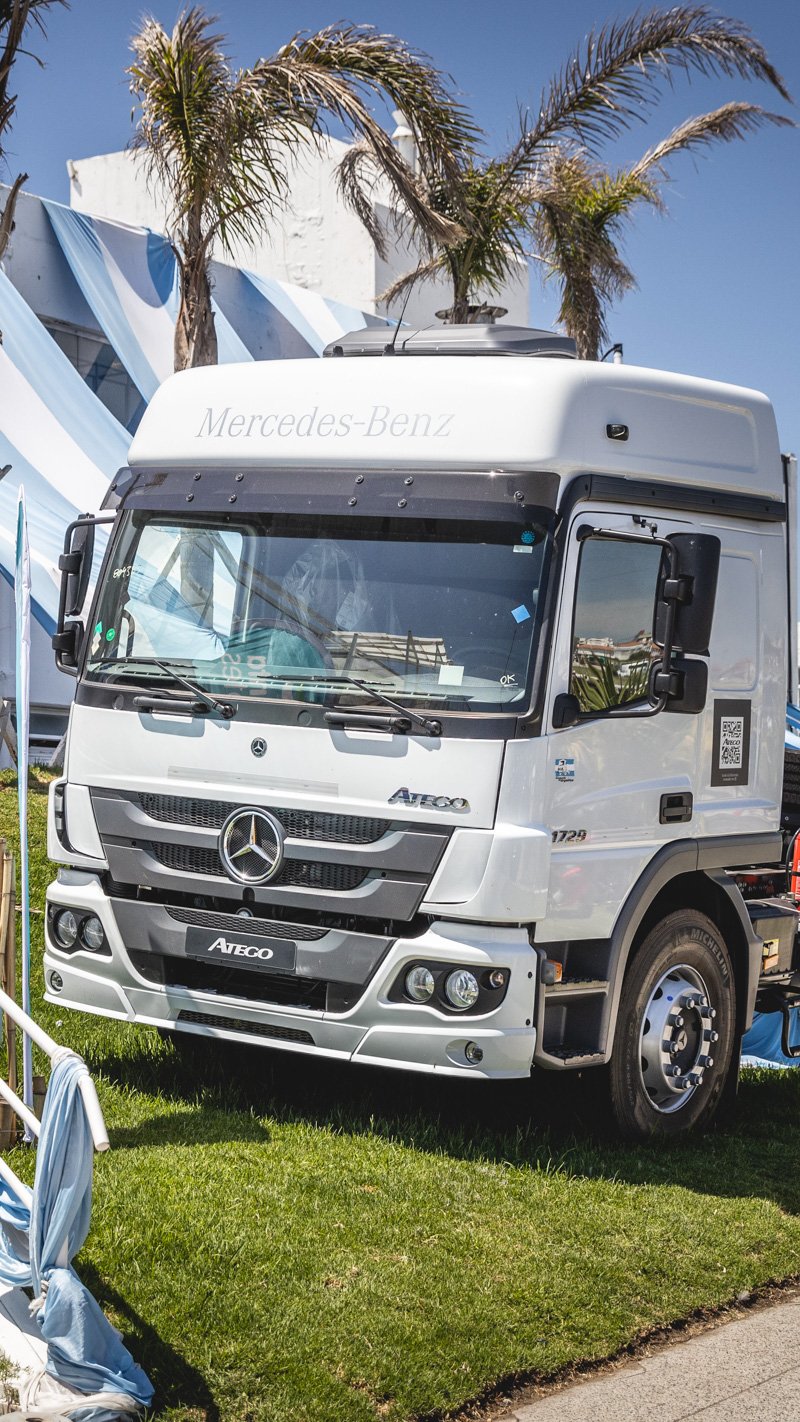 Mercedes-Benz Atego 1729, en la costa