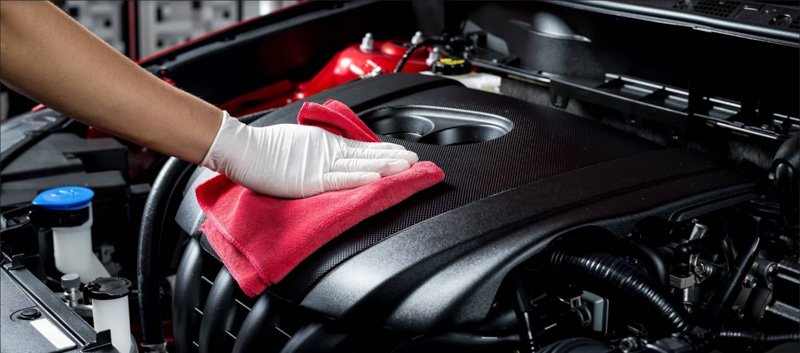 ¿Conviene o no lavar el motor del auto?