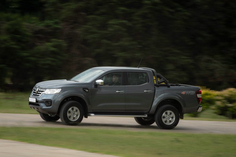 Renault Alaskan actualiza la gama