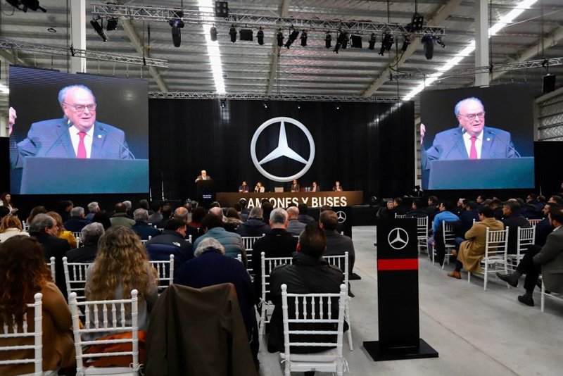 Mercedes- Benz camiones invierte USD 50 millones