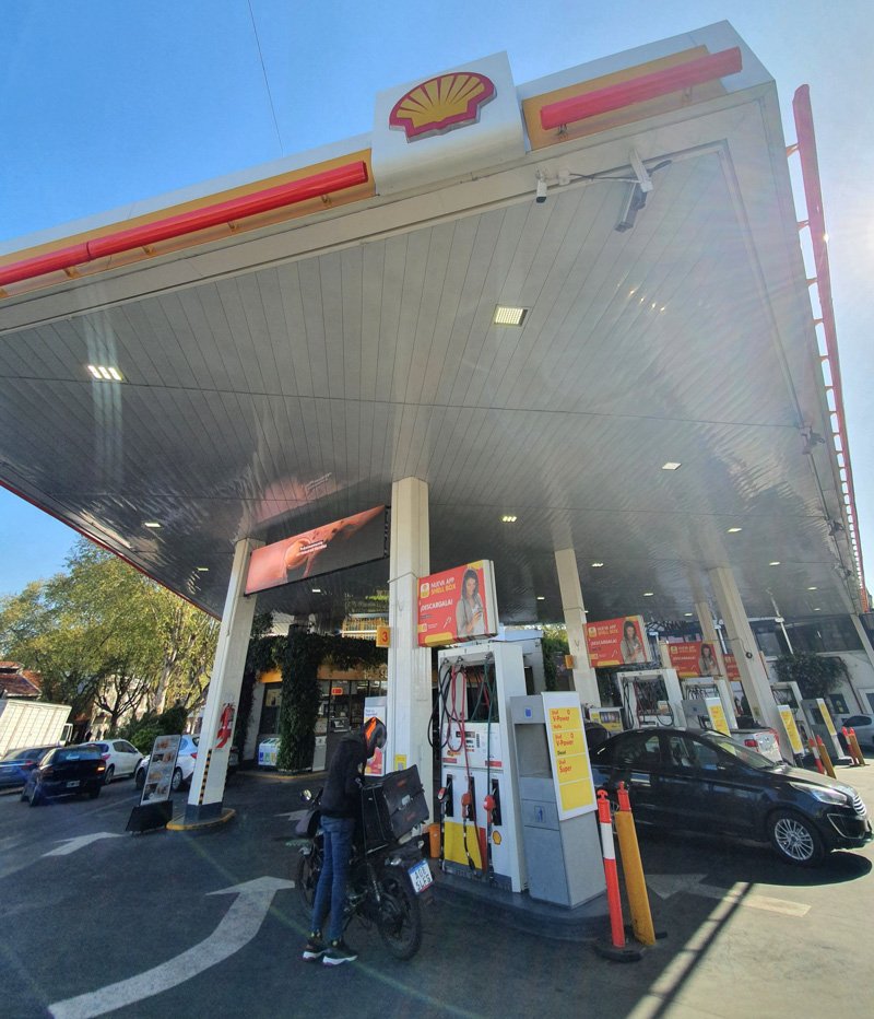 El Gobierno congeló el precio de los combustibles