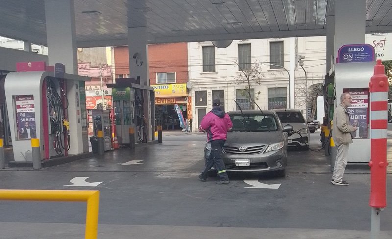 Estaciones de Servicio fijan plan de medidas de fuerza