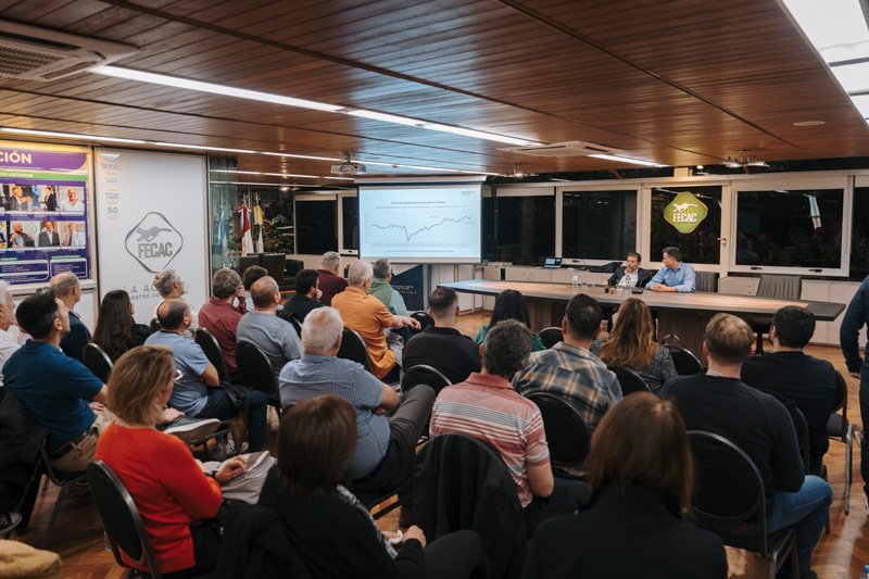 Mano a mano con el economista Gastón Utrera