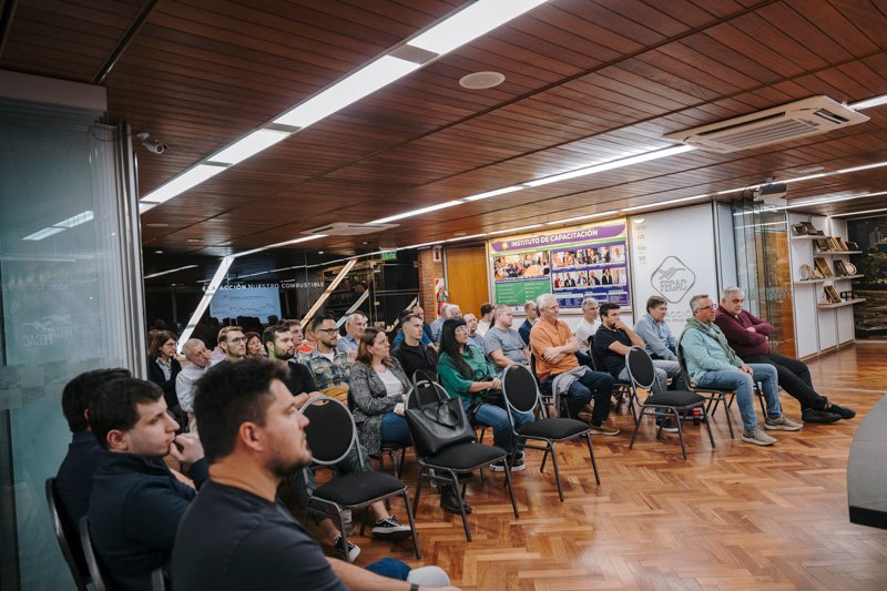 Mano a mano con el economista Gastón Utrera