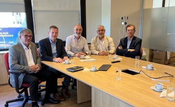 CECHA fue recibida en las oficinas de AXION energy