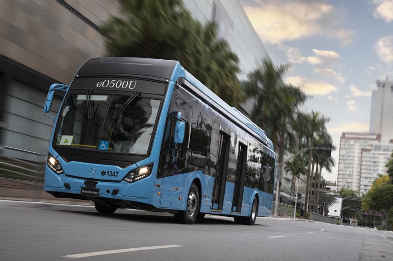 Mercedes-Benz eO500U