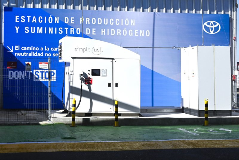 Toyota ya produce y suministra Hidrógeno en Chile