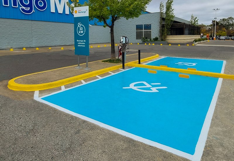 Shell amplía su oferta de cargadores para autos eléctricos