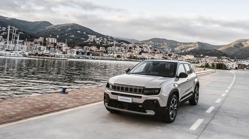 El jeep Avenger alcanza los 100 mil pedidos