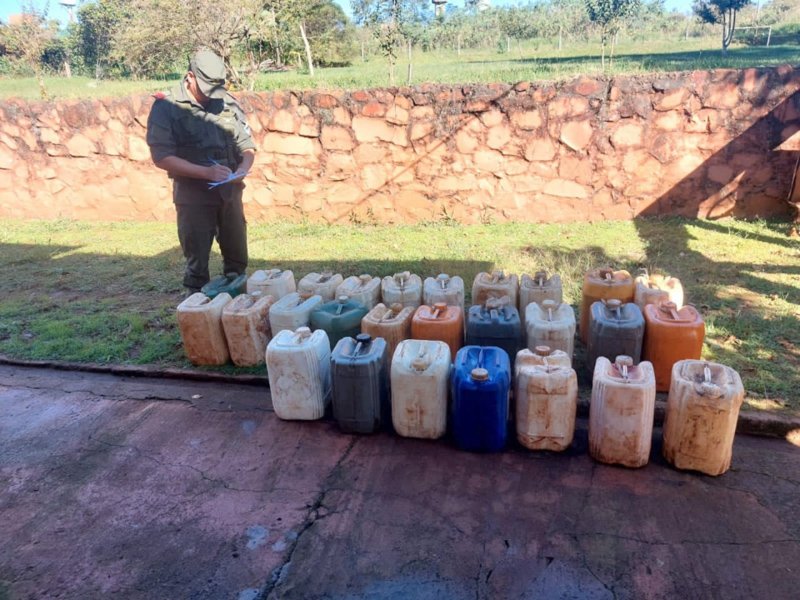 Proliferan los puestos de expendio irregulares de gasoil