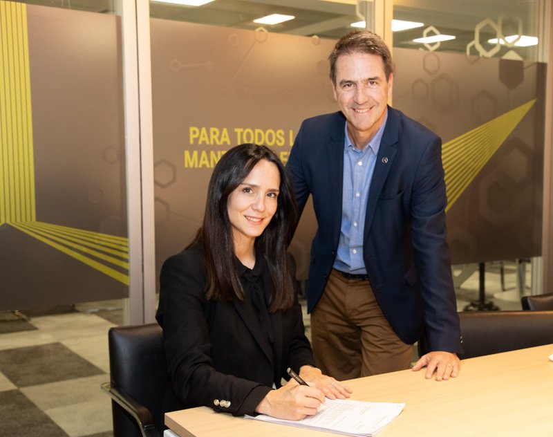 Buses financiados con Mercedes-Benz y Banco Galicia