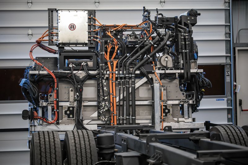 Mercedes-Benz: Presentación de Chasis EO500U