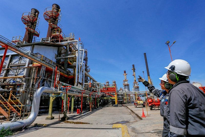 YPF moderniza plantas para mejorar combustibles