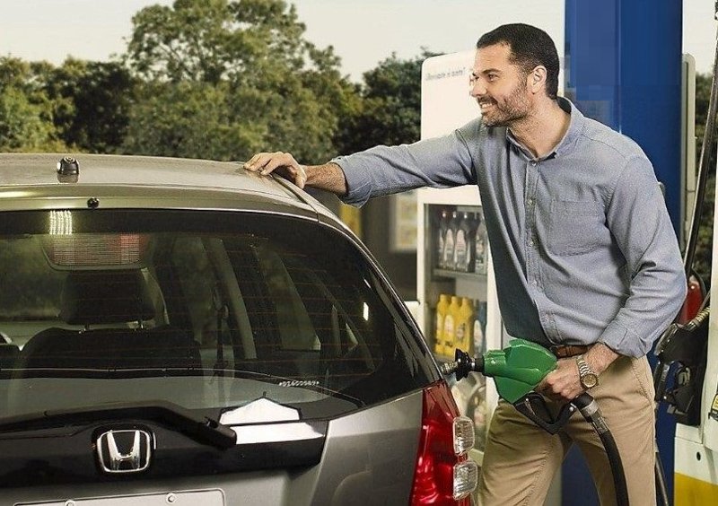 Propuesta de Ley en Salta: Prohibición de Autoservicio