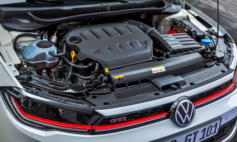 Chile prohíbe la venta de autos con motor de combustión en 2035