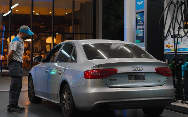 Conductores en Estaciones: ¿Bajar o Quedarse?