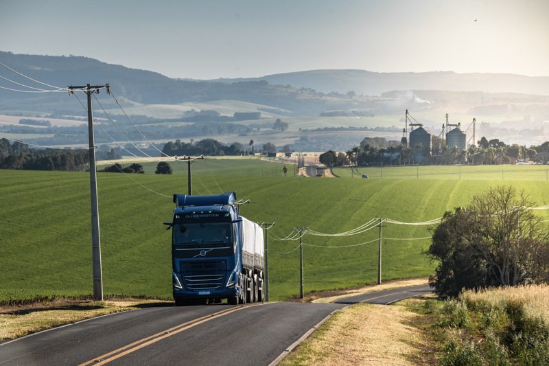 Volvo FH 2025: Innovaciones en seguridad y eficiencia