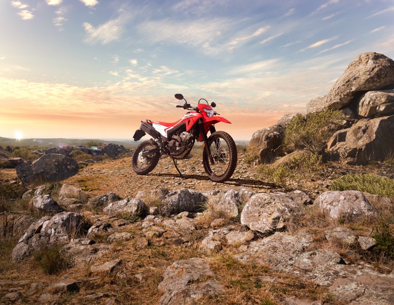 Honda lanza la XR300L Tornado