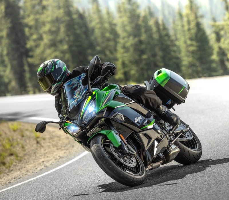 Kawasaki Ninja 1100SX 2025: potencia y nuevas mejoras