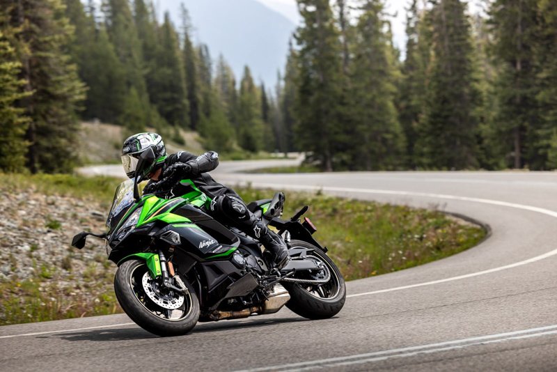 Kawasaki Ninja 1100SX 2025: potencia y nuevas mejoras