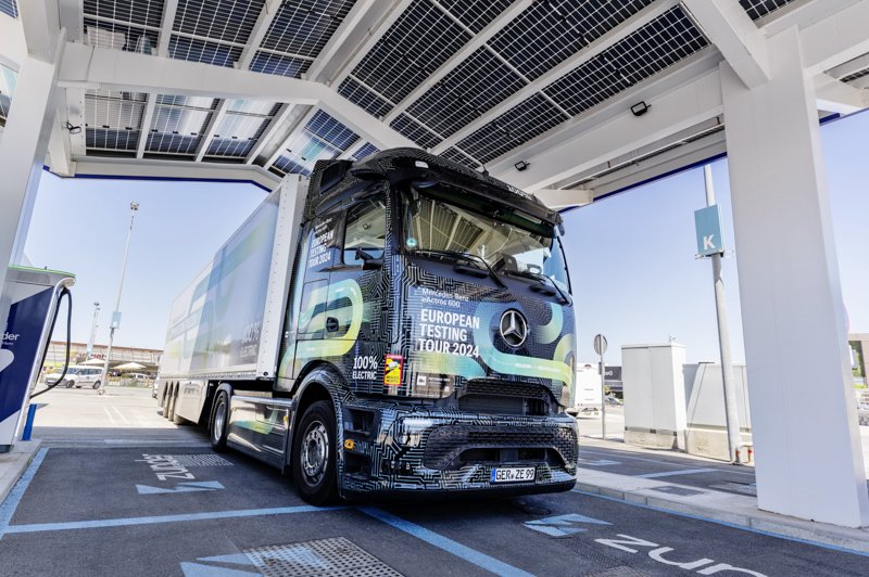 Daimler Truck presenta el eActros 600 en Hannover