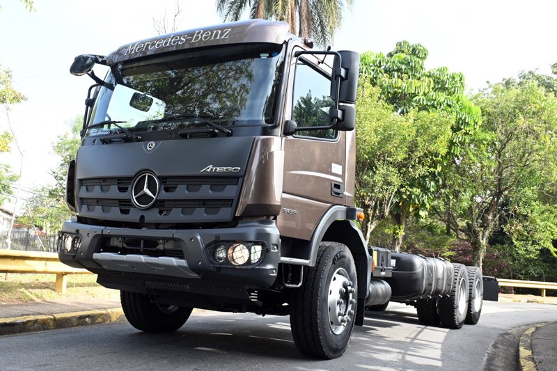 Mercedes-Benz Camiones y Buses en Fenatran 2024