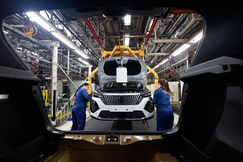 Stellantis Vigo supera el millón de unidades del Peugeot 2008