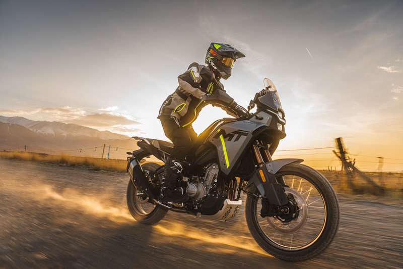 Motos CFMOTO Adventure: Viajes largos con confort