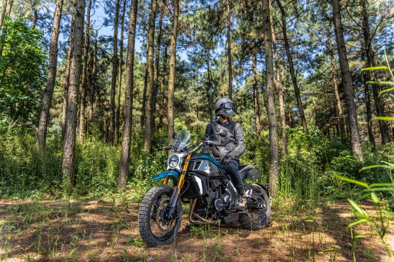Motos CFMOTO Adventure: Viajes largos con confort