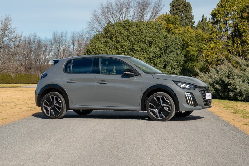 ''Peugeot 208 lidera ventas de autos en 2024''