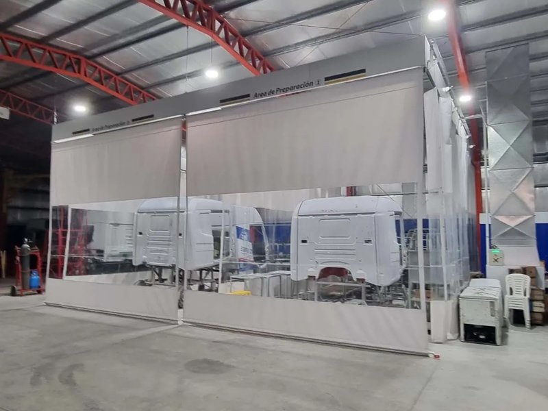 EMYVEC instaló nueva cabina de pintura en Taller Avenida