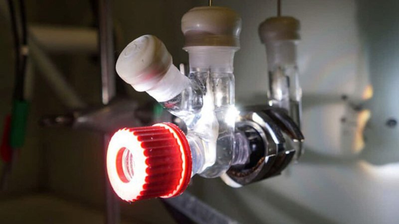 Reactor solar convierte CO2 en combustible sostenible