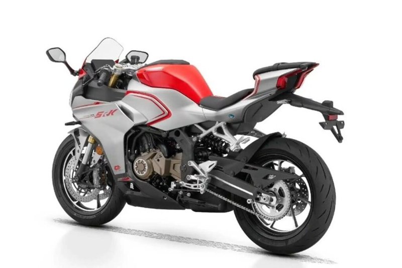 QJMotor presenta su nueva moto deportiva