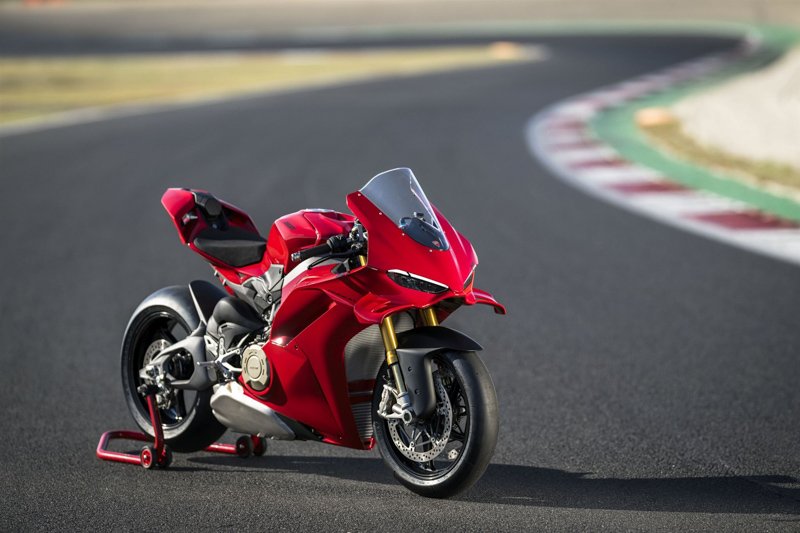 Ducati presentó en Argentina la Panigale V4 S 2025 Carbón
