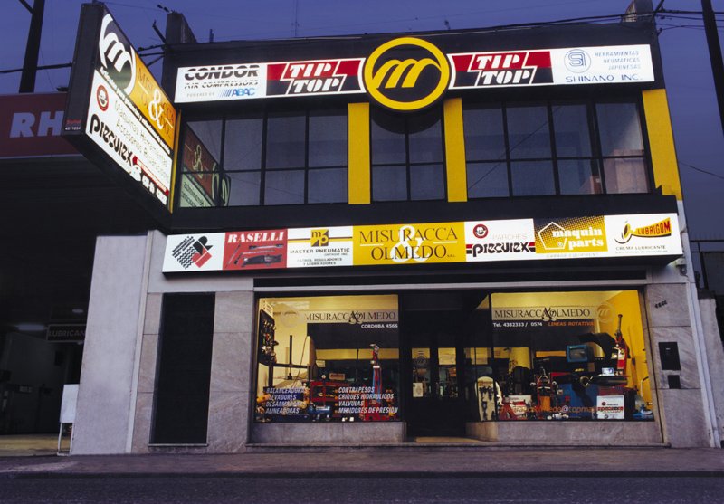 Misuracca & Olmedo: Equipamiento para talleres y gomerías